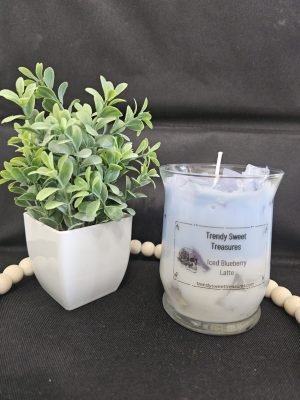 Iced blueberry latte candle
