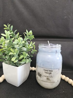 Large iced blueberry latte candle