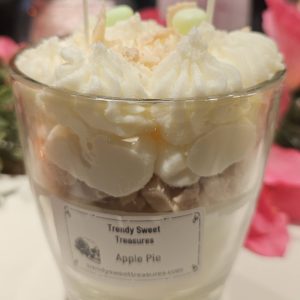 Apple pie candle