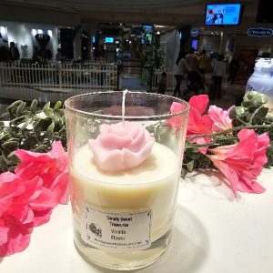 Vanilla Rose Flower Candle