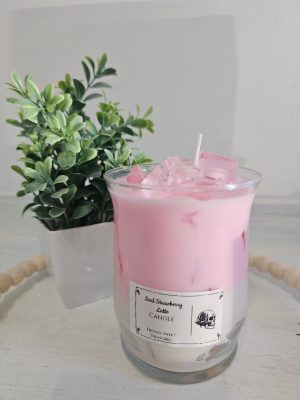 iced strawberry latte candle