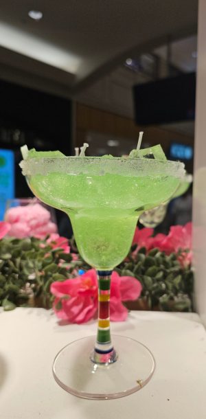 Large lime margarita Candle